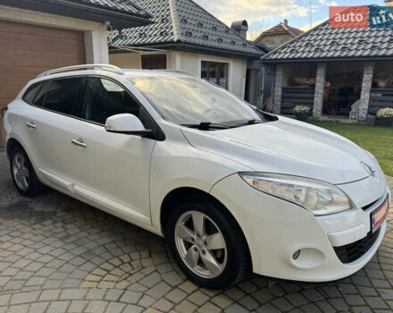 Белый Рено Меган, объемом двигателя 1.6 л и пробегом 238 тыс. км за 6450 $, фото 10 на Automoto.ua