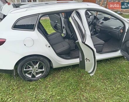 Белый Рено Меган, объемом двигателя 1.5 л и пробегом 272 тыс. км за 7950 $, фото 16 на Automoto.ua