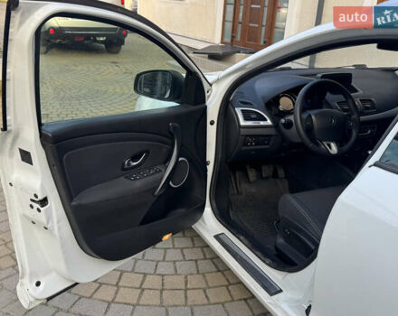 Белый Рено Меган, объемом двигателя 1.6 л и пробегом 238 тыс. км за 6450 $, фото 12 на Automoto.ua