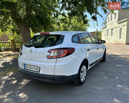 Белый Рено Меган, объемом двигателя 1.46 л и пробегом 274 тыс. км за 5300 $, фото 2 на Automoto.ua