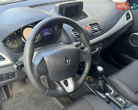 Белый Рено Меган, объемом двигателя 1.6 л и пробегом 238 тыс. км за 6450 $, фото 14 на Automoto.ua