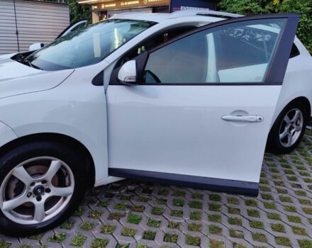 Белый Рено Меган, объемом двигателя 1.5 л и пробегом 409 тыс. км за 5200 $, фото 4 на Automoto.ua