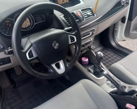 Белый Рено Меган, объемом двигателя 1.5 л и пробегом 210 тыс. км за 7700 $, фото 4 на Automoto.ua