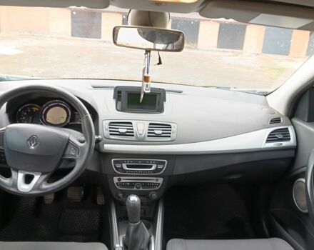 Білий Рено Меган, об'ємом двигуна 1.5 л та пробігом 230 тис. км за 6000 $, фото 9 на Automoto.ua
