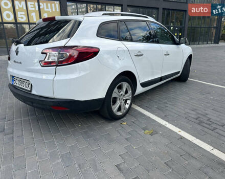 Белый Рено Меган, объемом двигателя 1.6 л и пробегом 206 тыс. км за 6800 $, фото 8 на Automoto.ua