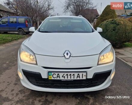 Белый Рено Меган, объемом двигателя 1.5 л и пробегом 280 тыс. км за 6700 $, фото 2 на Automoto.ua