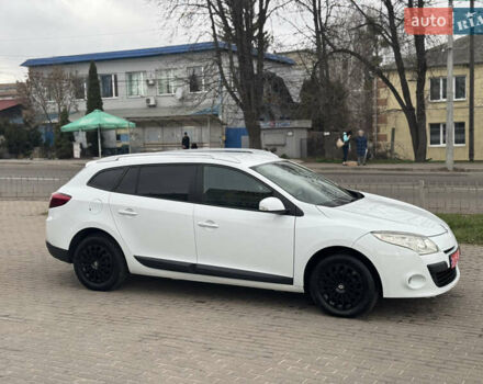 Белый Рено Меган, объемом двигателя 1.6 л и пробегом 265 тыс. км за 6450 $, фото 10 на Automoto.ua
