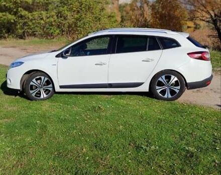 Рено Меган 2011 в Киеве на Automoto.ua Белый Рено Меган, объемом двигателя 1.87 л и пробегом 244 тыс. км за 6300 $, фото 3 на Automoto.ua