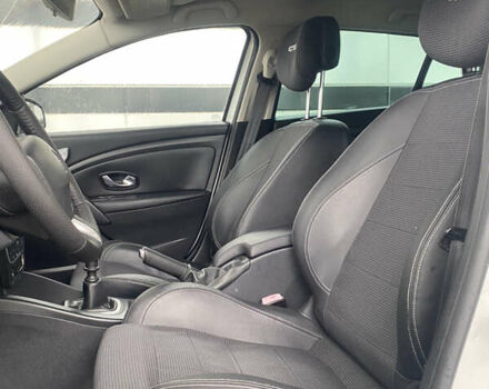 Белый Рено Меган, объемом двигателя 1.5 л и пробегом 150 тыс. км за 8500 $, фото 35 на Automoto.ua