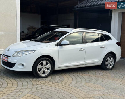 Белый Рено Меган, объемом двигателя 1.6 л и пробегом 238 тыс. км за 6450 $, фото 6 на Automoto.ua