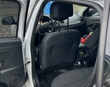 Белый Рено Меган, объемом двигателя 1.46 л и пробегом 255 тыс. км за 7500 $, фото 30 на Automoto.ua