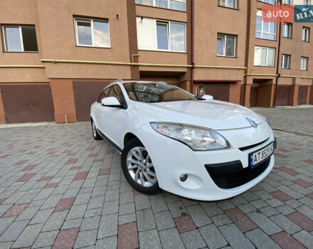 Белый Рено Меган, объемом двигателя 1.46 л и пробегом 240 тыс. км за 6900 $, фото 1 на Automoto.ua