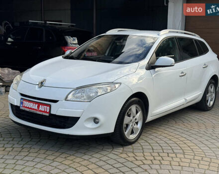 Белый Рено Меган, объемом двигателя 1.6 л и пробегом 238 тыс. км за 6450 $, фото 5 на Automoto.ua