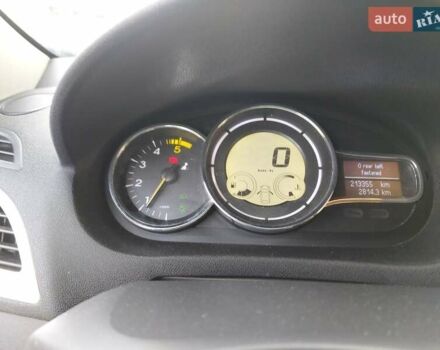 Белый Рено Меган, объемом двигателя 1.46 л и пробегом 213 тыс. км за 6800 $, фото 12 на Automoto.ua