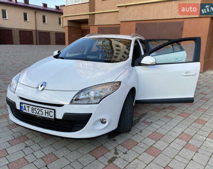 Белый Рено Меган, объемом двигателя 1.46 л и пробегом 240 тыс. км за 6900 $, фото 10 на Automoto.ua
