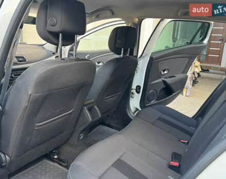 Белый Рено Меган, объемом двигателя 1.6 л и пробегом 238 тыс. км за 6450 $, фото 23 на Automoto.ua