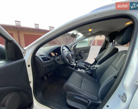 Белый Рено Меган, объемом двигателя 1.46 л и пробегом 240 тыс. км за 6900 $, фото 13 на Automoto.ua