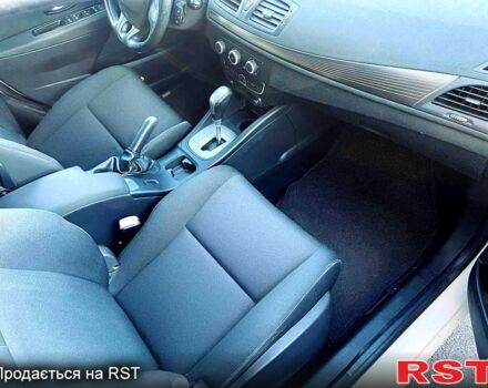 Белый Рено Меган, объемом двигателя 1.4 л и пробегом 295 тыс. км за 6400 $, фото 5 на Automoto.ua