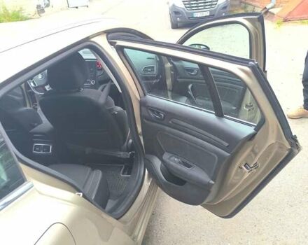 Білий Рено Меган, об'ємом двигуна 2.3 л та пробігом 230 тис. км за 11821 $, фото 4 на Automoto.ua