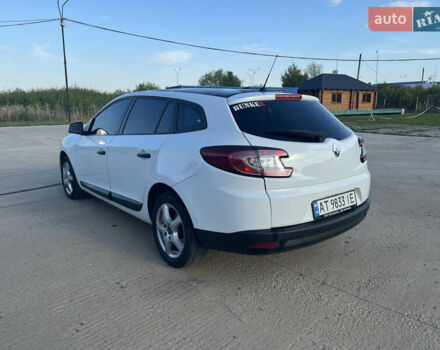 Белый Рено Меган, объемом двигателя 1.5 л и пробегом 235 тыс. км за 7200 $, фото 2 на Automoto.ua