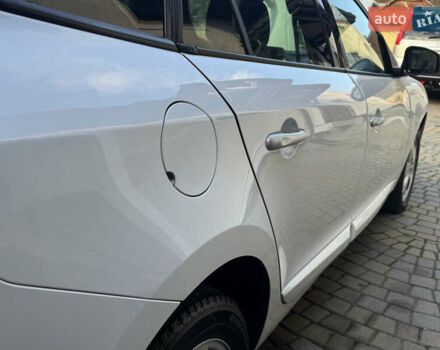 Белый Рено Меган, объемом двигателя 1.6 л и пробегом 238 тыс. км за 6450 $, фото 53 на Automoto.ua
