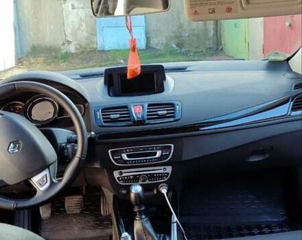 Рено Меган 2011 в Киеве на Automoto.ua Белый Рено Меган, объемом двигателя 1.87 л и пробегом 244 тыс. км за 6300 $, фото 2 на Automoto.ua