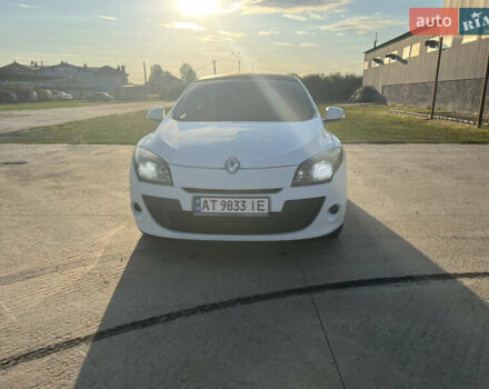 Белый Рено Меган, объемом двигателя 1.5 л и пробегом 235 тыс. км за 7200 $, фото 17 на Automoto.ua
