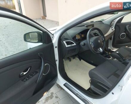 Белый Рено Меган, объемом двигателя 1.46 л и пробегом 213 тыс. км за 6800 $, фото 11 на Automoto.ua