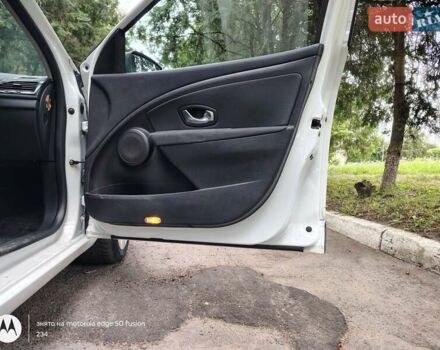 Білий Рено Меган, об'ємом двигуна 1.46 л та пробігом 325 тис. км за 6600 $, фото 7 на Automoto.ua