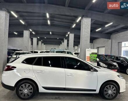 Белый Рено Меган, объемом двигателя 1.46 л и пробегом 332 тыс. км за 7699 $, фото 7 на Automoto.ua