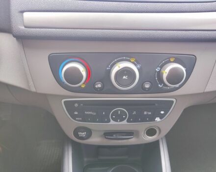 Белый Рено Меган, объемом двигателя 1.5 л и пробегом 164 тыс. км за 6750 $, фото 10 на Automoto.ua