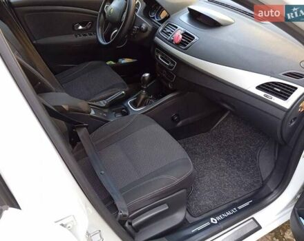 Білий Рено Меган, об'ємом двигуна 1.46 л та пробігом 315 тис. км за 7500 $, фото 11 на Automoto.ua