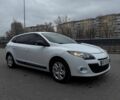 Белый Рено Меган, объемом двигателя 1.5 л и пробегом 300 тыс. км за 7100 $, фото 4 на Automoto.ua