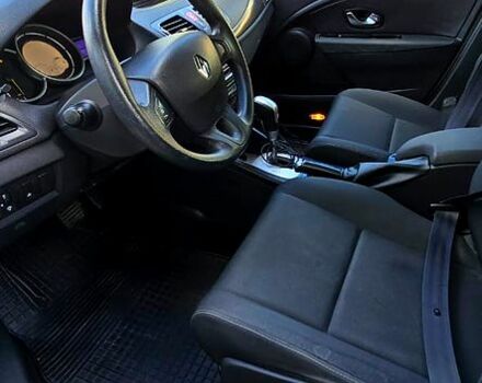 Белый Рено Меган, объемом двигателя 1.5 л и пробегом 254 тыс. км за 7500 $, фото 3 на Automoto.ua