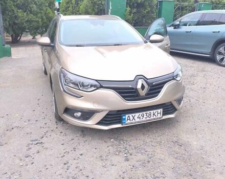 Білий Рено Меган, об'ємом двигуна 2.3 л та пробігом 230 тис. км за 11821 $, фото 3 на Automoto.ua