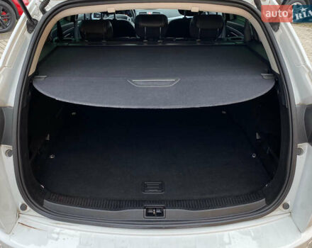 Белый Рено Меган, объемом двигателя 1.9 л и пробегом 237 тыс. км за 7500 $, фото 15 на Automoto.ua