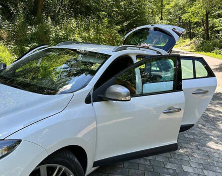 Белый Рено Меган, объемом двигателя 1.5 л и пробегом 230 тыс. км за 8299 $, фото 6 на Automoto.ua