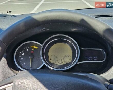 Білий Рено Меган, об'ємом двигуна 1.46 л та пробігом 231 тис. км за 7000 $, фото 34 на Automoto.ua