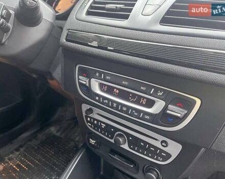 Білий Рено Меган, об'ємом двигуна 1.46 л та пробігом 238 тис. км за 7199 $, фото 11 на Automoto.ua