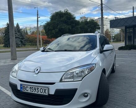 Белый Рено Меган, объемом двигателя 1.6 л и пробегом 206 тыс. км за 6800 $, фото 1 на Automoto.ua