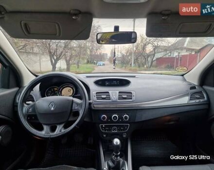 Белый Рено Меган, объемом двигателя 1.5 л и пробегом 280 тыс. км за 6700 $, фото 11 на Automoto.ua