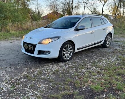 Белый Рено Меган, объемом двигателя 1.9 л и пробегом 272 тыс. км за 3999 $, фото 1 на Automoto.ua