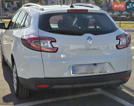 Рено Меган 2011 у Дніпро (Дніпропетровську) на Automoto.ua Білий Рено Меган, об'ємом двигуна 2 л та пробігом 218 тис. км за 8000 $, фото 1 на Automoto.ua