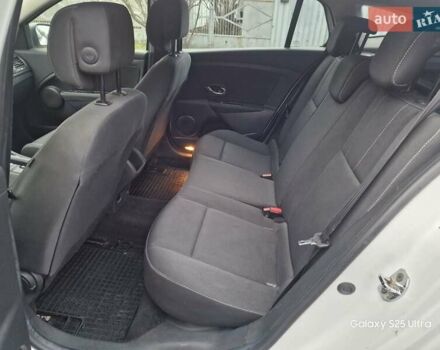 Белый Рено Меган, объемом двигателя 1.5 л и пробегом 280 тыс. км за 6700 $, фото 12 на Automoto.ua