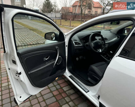 Білий Рено Меган, об'ємом двигуна 1.5 л та пробігом 201 тис. км за 8750 $, фото 35 на Automoto.ua