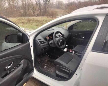 Белый Рено Меган, объемом двигателя 1.5 л и пробегом 320 тыс. км за 6500 $, фото 8 на Automoto.ua