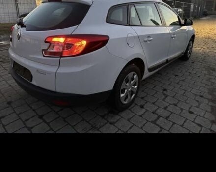 Белый Рено Меган, объемом двигателя 1.5 л и пробегом 230 тыс. км за 3300 $, фото 3 на Automoto.ua