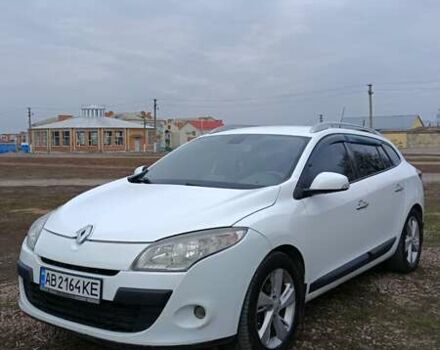 Рено Меган 2011 у Ильинцах на Automoto.ua Білий Рено Меган, об'ємом двигуна 1.5 л та пробігом 230 тис. км за 6000 $, фото 3 на Automoto.ua
