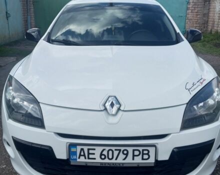 Белый Рено Меган, объемом двигателя 1.5 л и пробегом 210 тыс. км за 7700 $, фото 5 на Automoto.ua