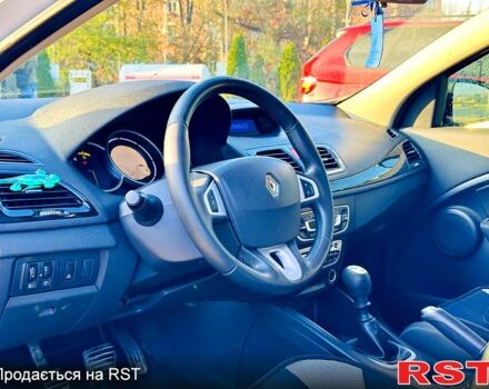 Белый Рено Меган, объемом двигателя 1.5 л и пробегом 240 тыс. км за 6500 $, фото 7 на Automoto.ua